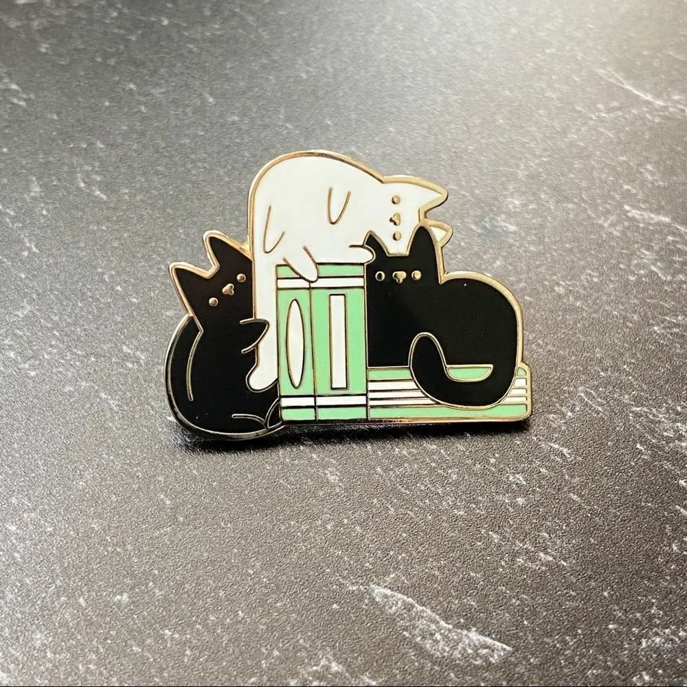 N/A books kitties